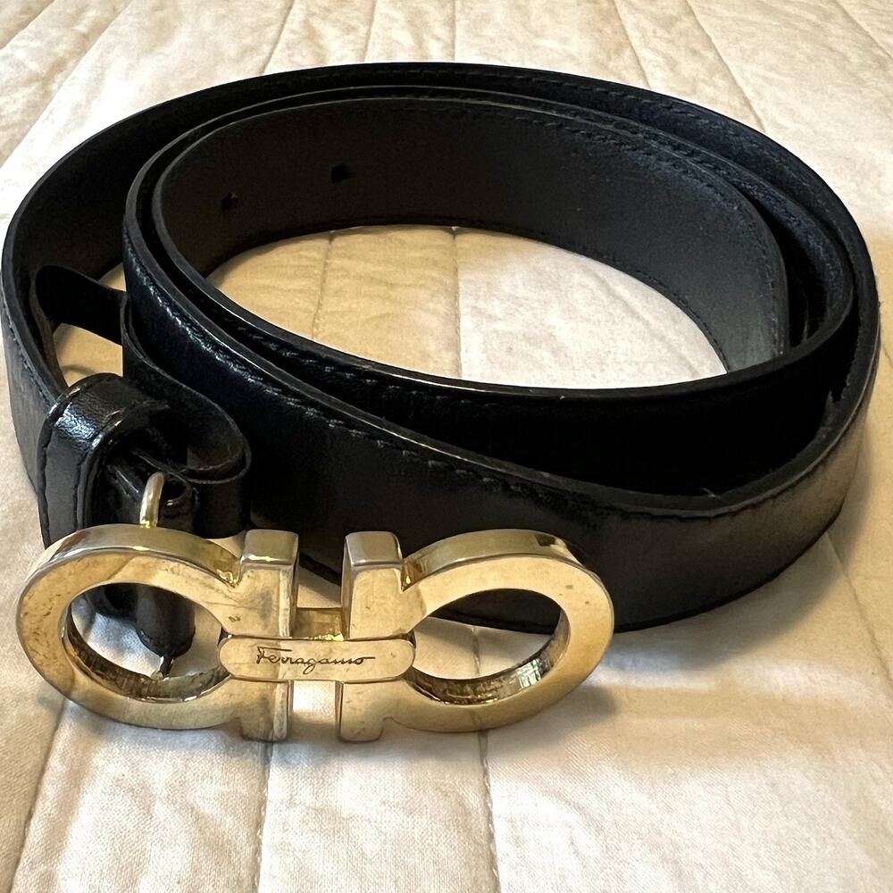 Salvatore Ferragamo Gancini Belt Women’s Size 80 Black Leather Gold Buckle - Picture 2 of 4